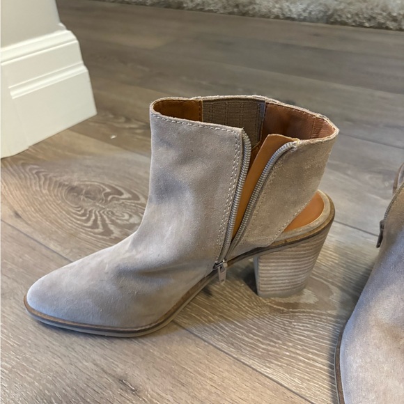 Size 10 lucky brand bootie heels brand new - Picture 2 of 3